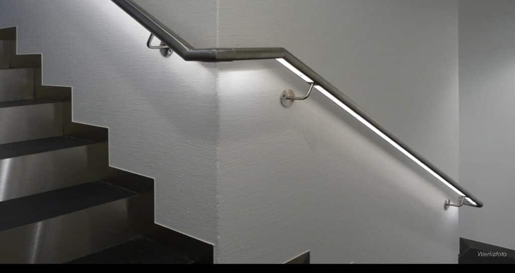 LECCOR | Swiss | Aargau | Companybuilding LED-wall handrail U48 - References