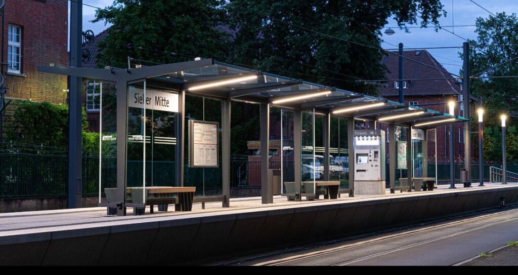 LECCOR | Deutschland | Bielefeld | Strassenbahn-Haltestelle LED-Line U60