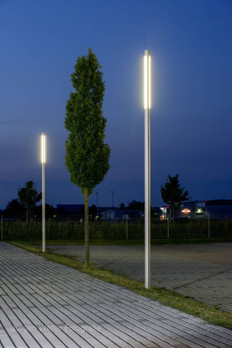 LED lighting project featuring COLLONA floor-standing luminaires for the car park on company premises