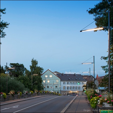 Masten Rundrohr mit Absatz aus Edelstahl