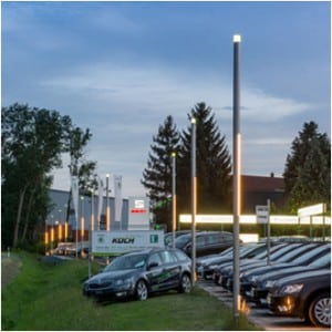 LED Standrohr-Projektleuchte für Autohaus