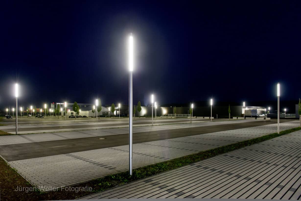 Parkplatzbeleuchtung mit LECCOR Standrohrleuchte für Sicherheit und Ästhetik